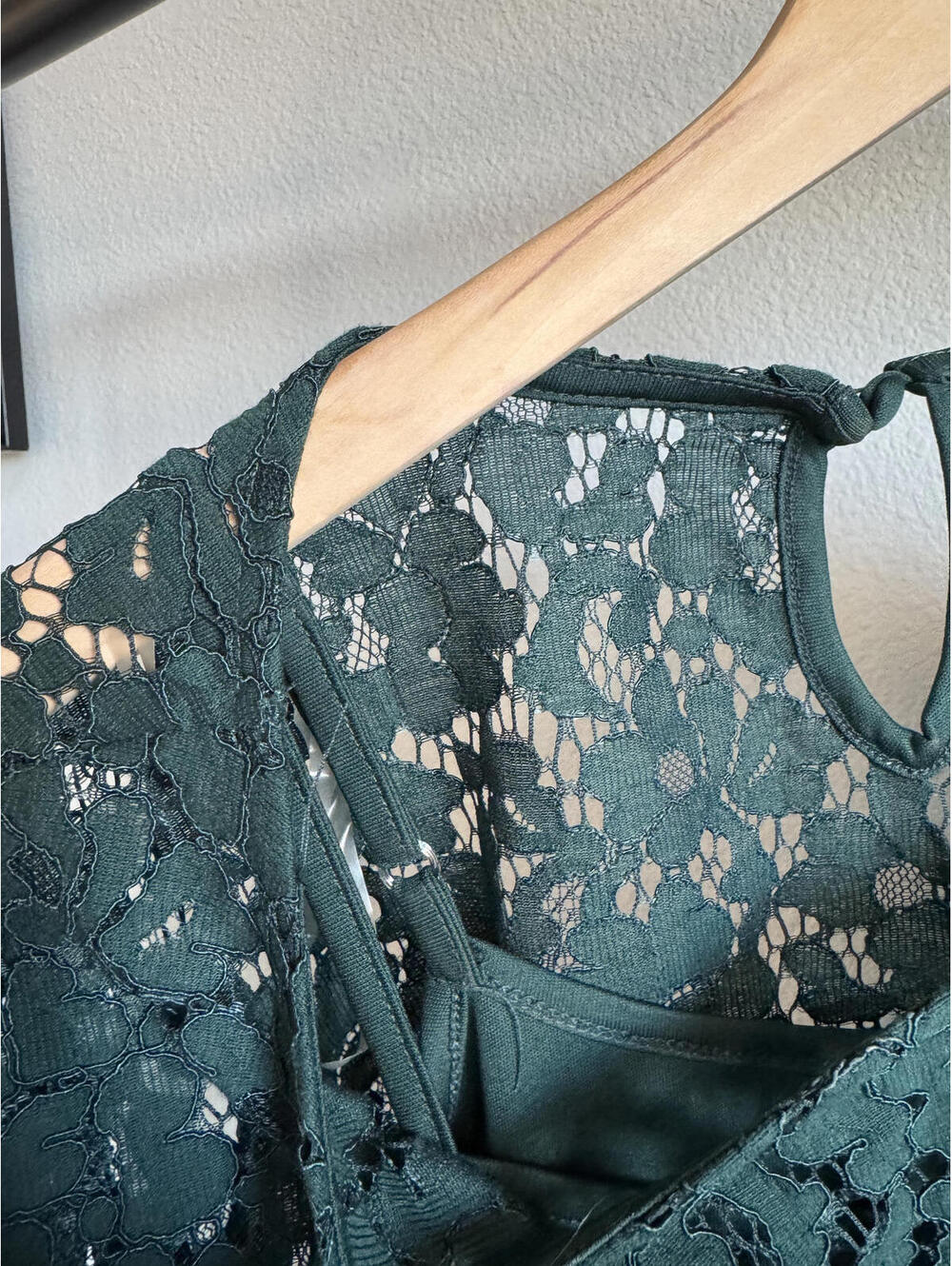 Rafaella Jade Green Lace Bell Sleeve Top with Cami Size L - Picture 4 of 7